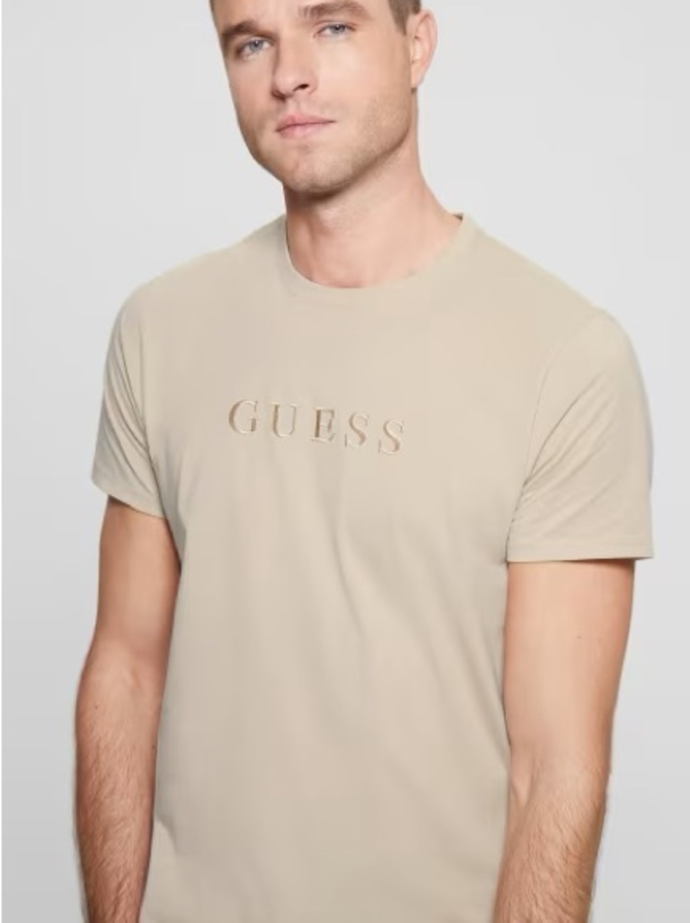 men's GUESS vanilla cream alphy Embroidered Logo Short Sleeve Tee size small